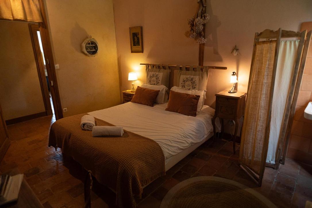 Bed and Breakfast Les Jardins Des Soussilanges Céron Exterior foto